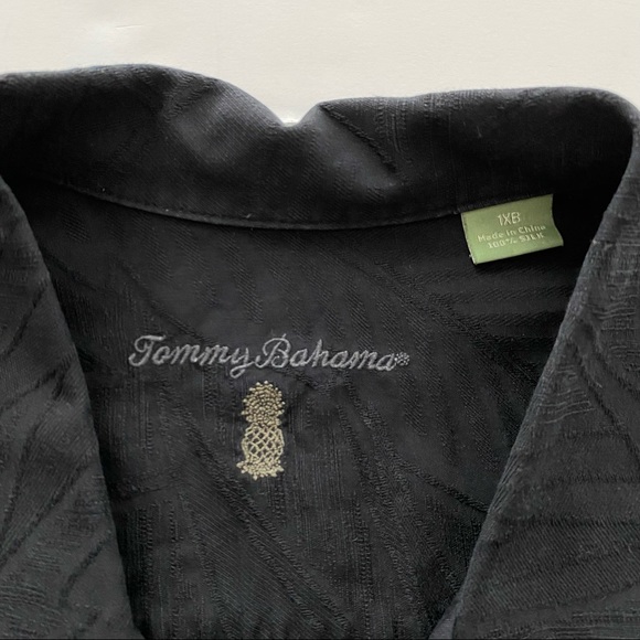 SOLD Tommy Bahama Silk Button Front - Picture 7 of 9